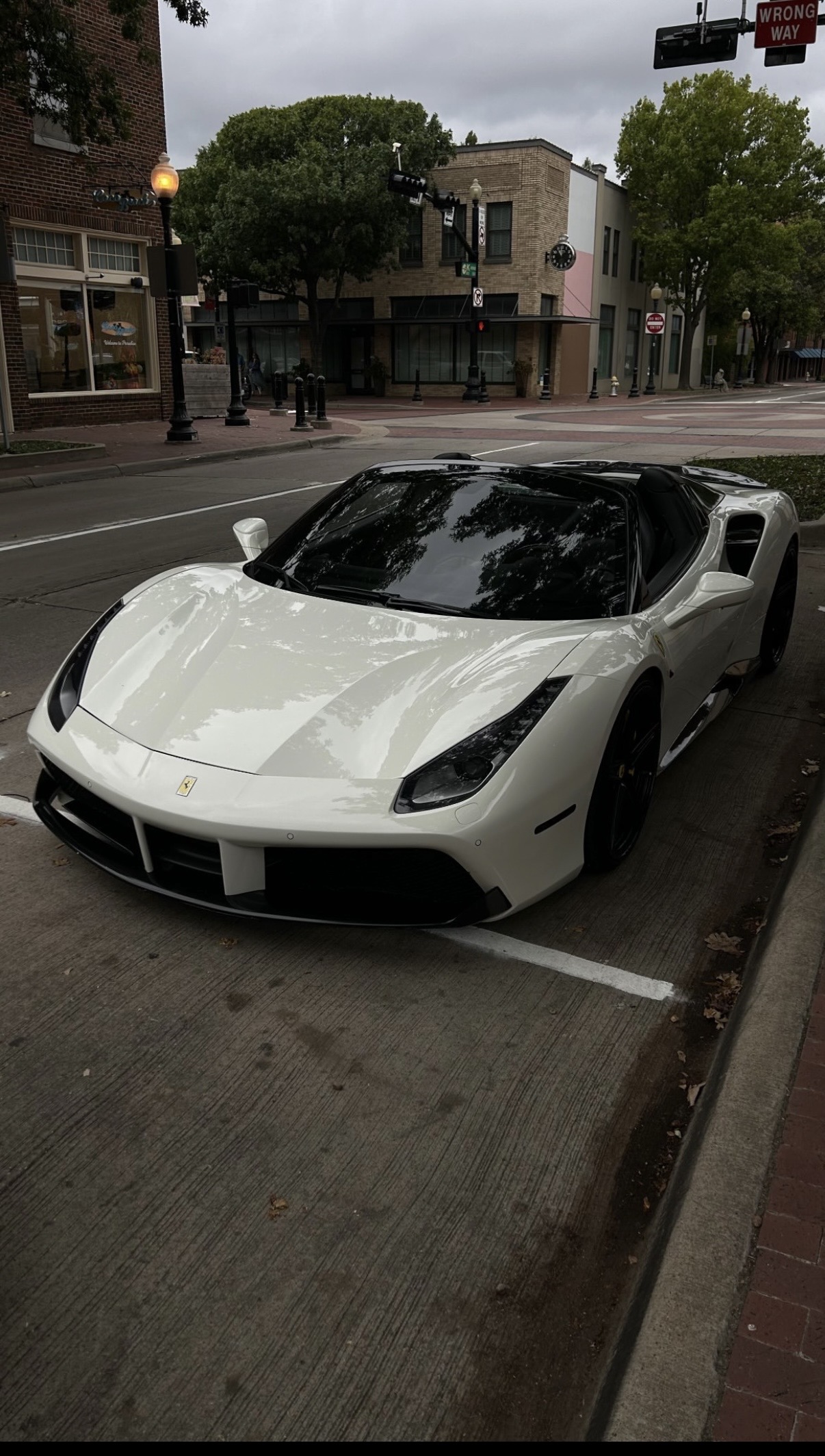 Used 2017 Ferrari 488 Spider RWD image 1