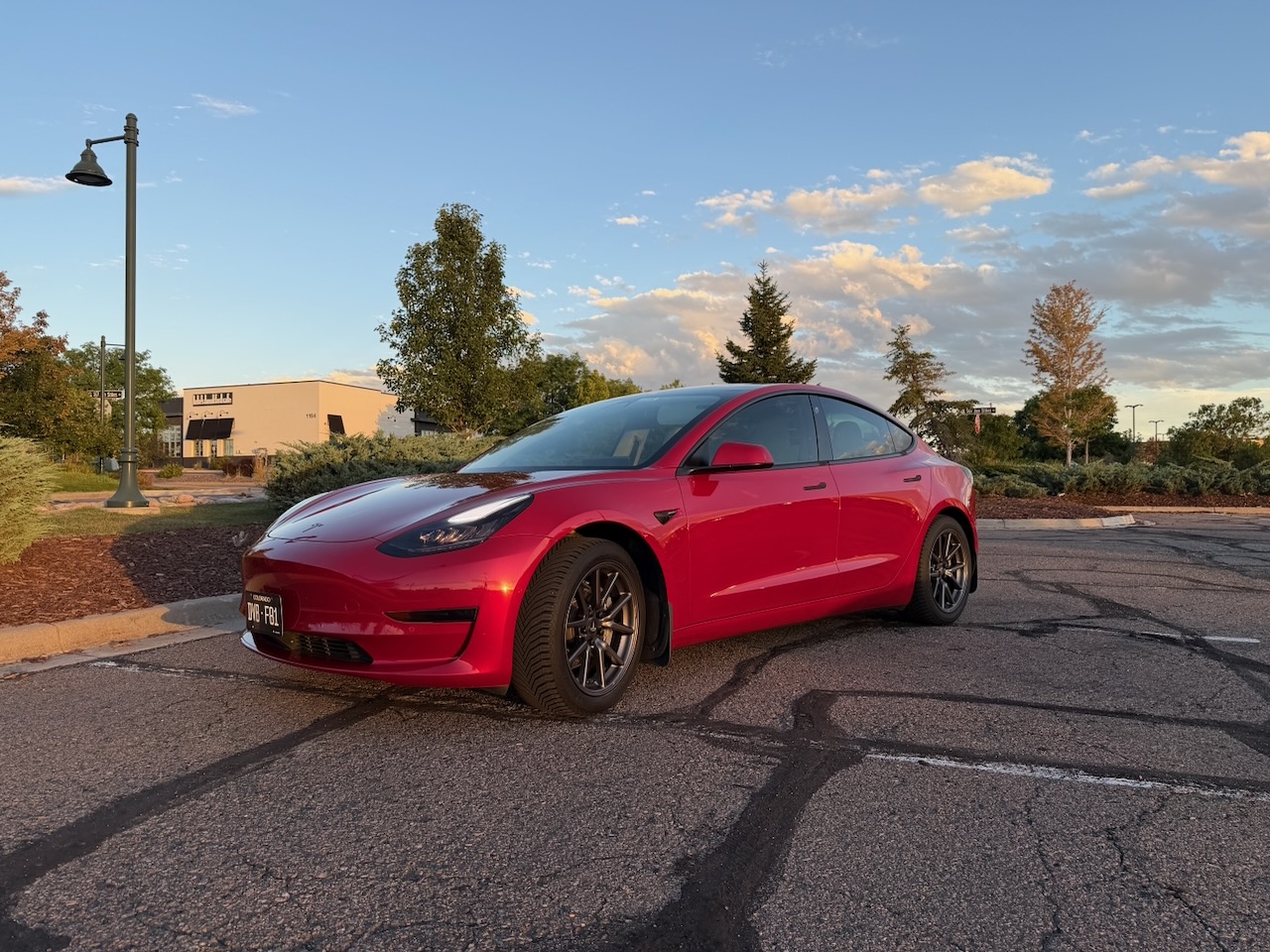 Used 2019 Tesla Model 3 Long Range AWD/4WD image 2