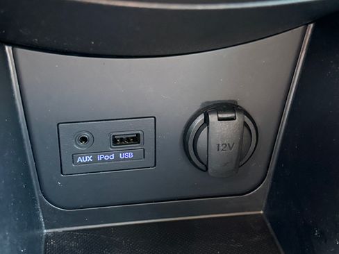 Used 2012 Hyundai Accent SE image 25