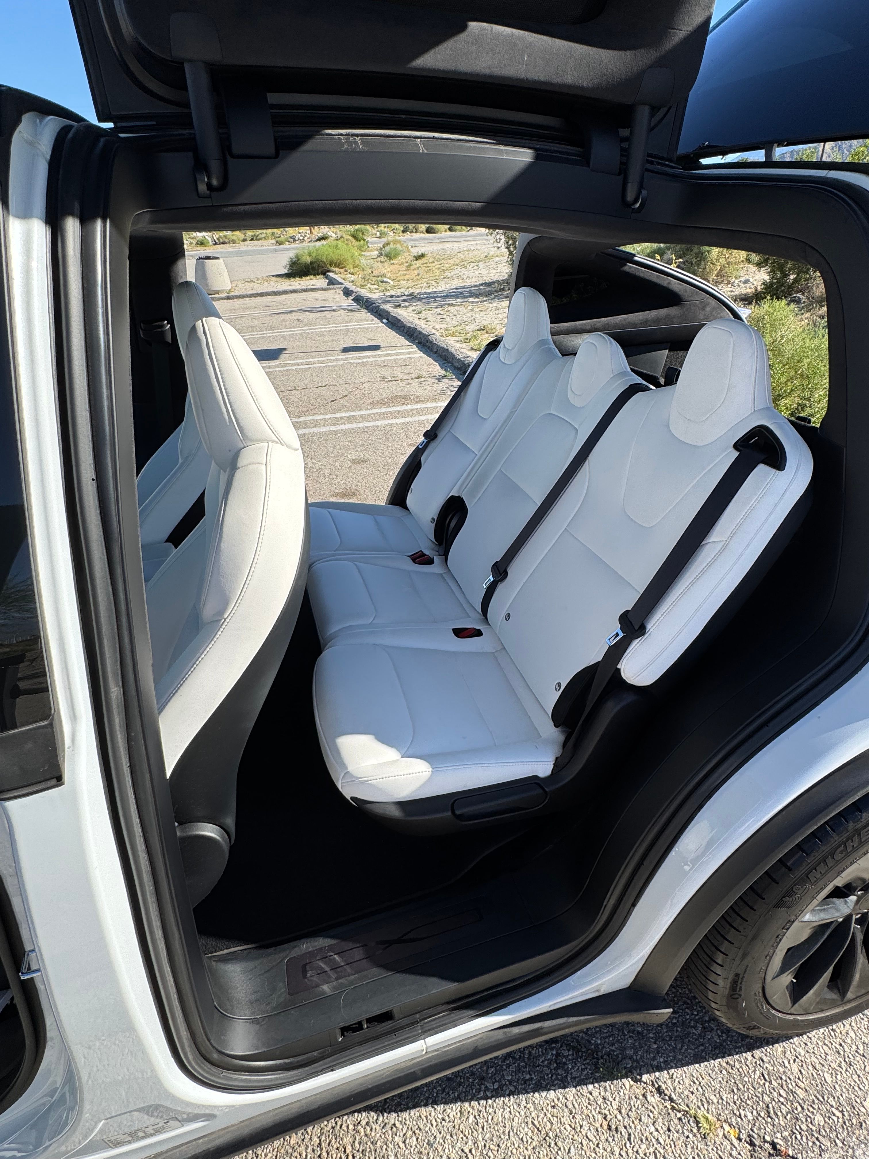 Used 2020 Tesla Model X Long Range AWD/4WD image 16