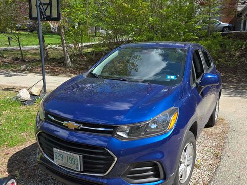 Used 2017 Chevrolet Trax LS AWD/4WD image 1