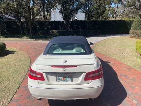 Used 2011 Mercedes-Benz E 350 Cabriolet image 6