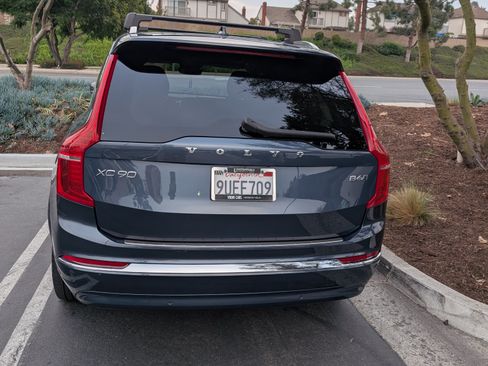 Used 2024 Volvo XC90 B6 Ultimate w/ Protection Package Premier image 4