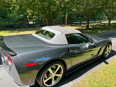 Used 2009 Chevrolet Corvette Convertible w/ Preferred Equipment Group RWD image 9