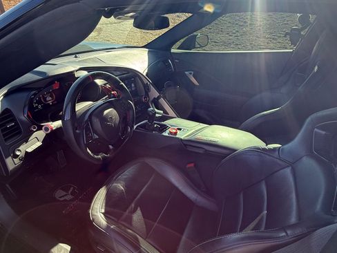Used 2015 Chevrolet Corvette Z06 w/ Z07 Performance Package RWD image 2