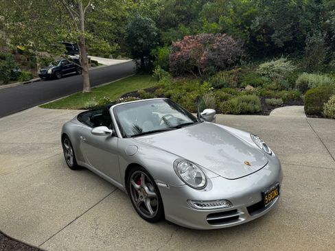 Used 2006 Porsche 911 Carrera S RWD image 1