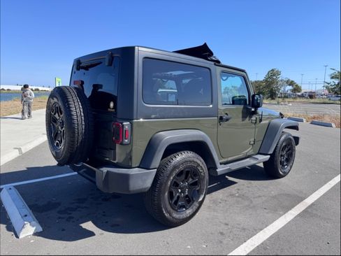 Used 2015 Jeep Wrangler Sport AWD/4WD image 9