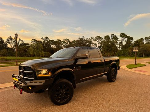 Used 2016 RAM 2500 Laramie AWD/4WD image 6