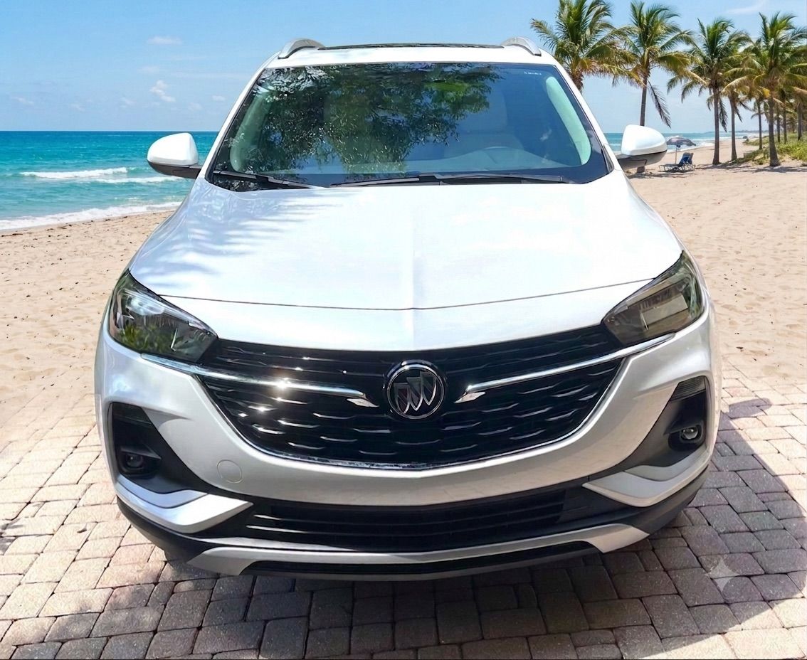 Used 2023 Buick Encore GX Select w/ Experience Buick Package FWD image 1