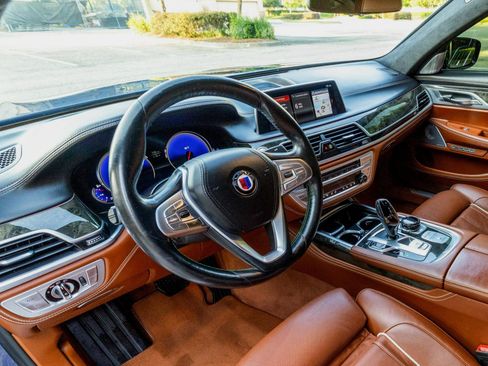 Used 2018 BMW ALPINA B7 xDrive image 14