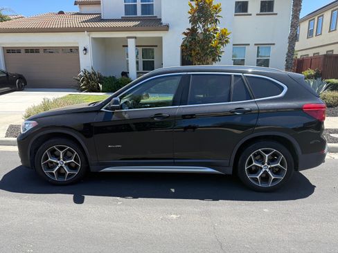 Used 2018 BMW X1 xDrive28i AWD/4WD image 5