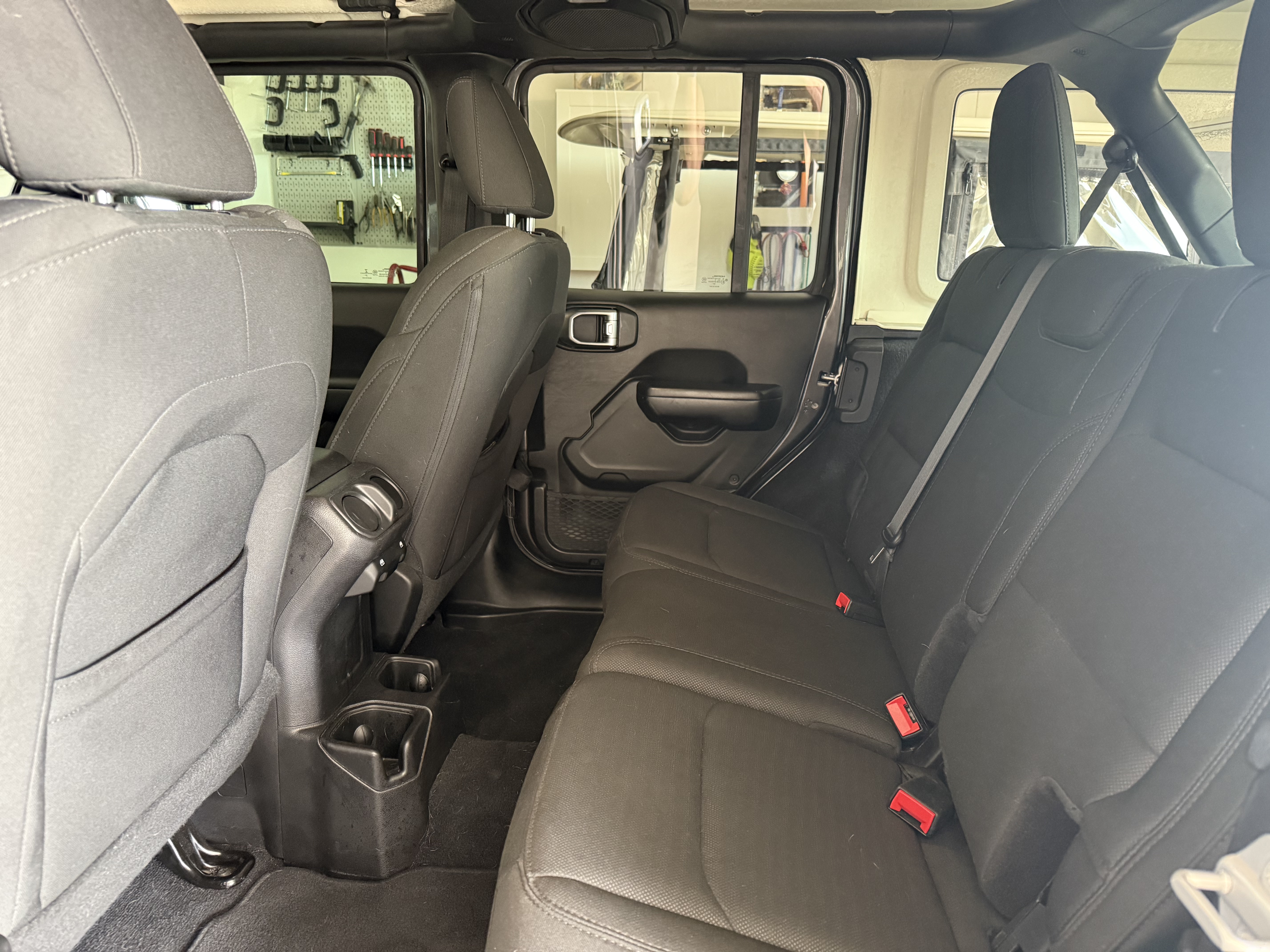 Used 2019 Jeep Wrangler Unlimited Sport S AWD/4WD image 14
