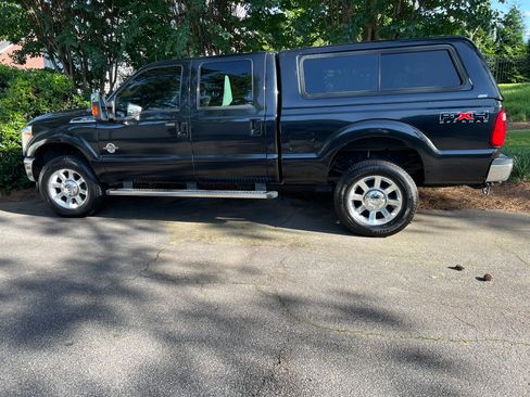Used 2011 Ford F350 Lariat w/ Lariat Interior Pkg AWD/4WD image 1