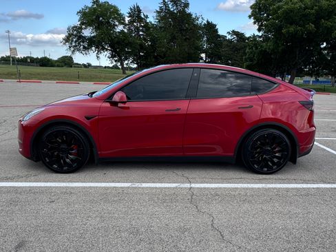 Used 2022 Tesla Model Y Performance AWD/4WD image 1