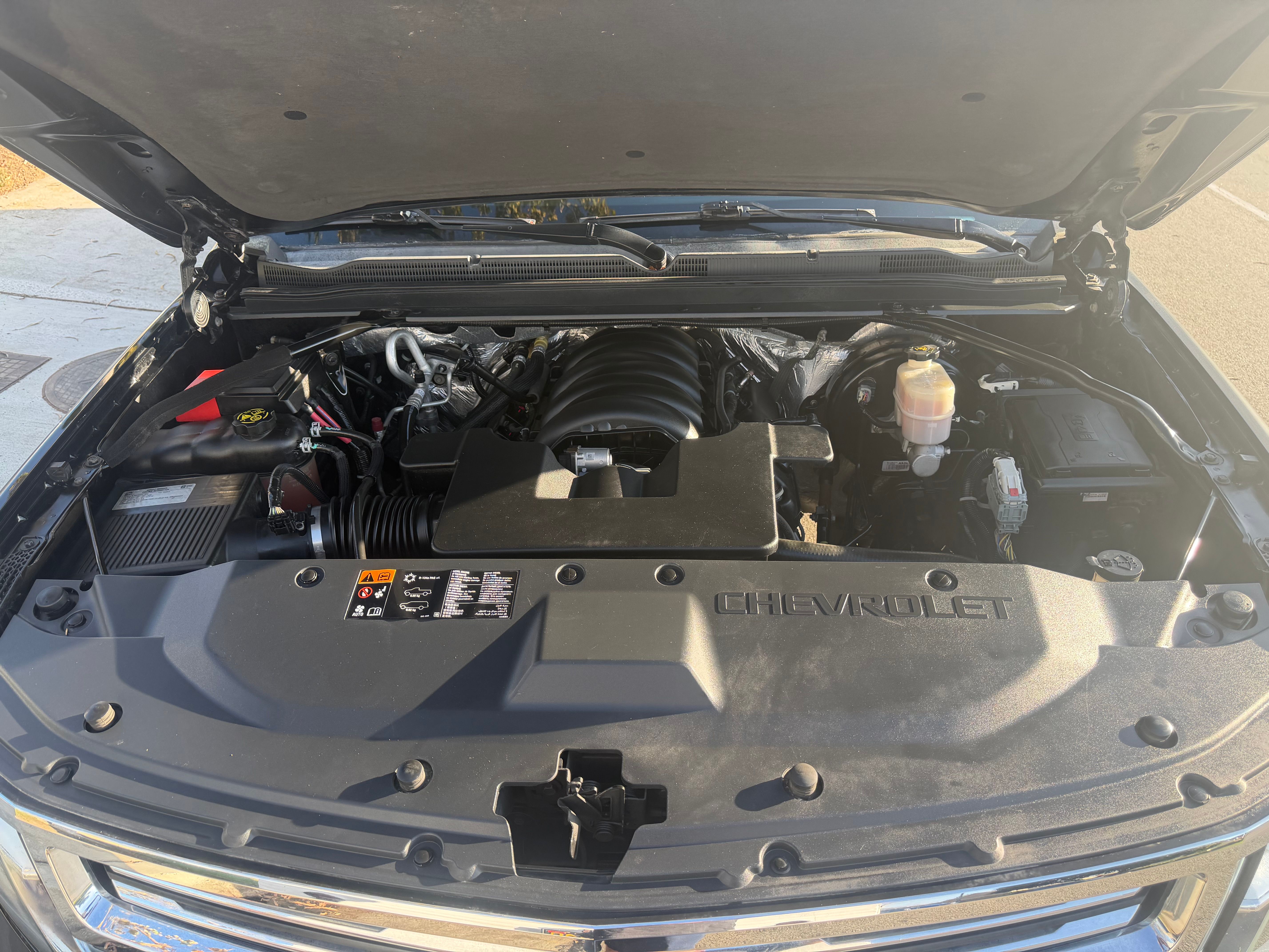 Used 2016 Chevrolet Suburban LTZ RWD image 6