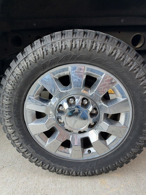 Used 2016 GMC Sierra 2500 Denali w/ Duramax Plus Package AWD/4WD image 18