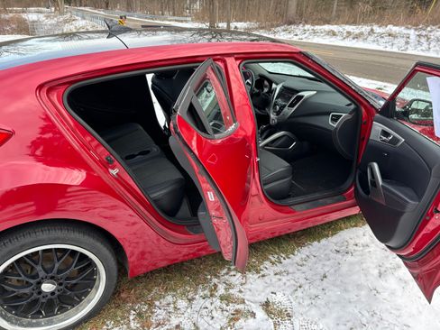 Used 2015 Hyundai Veloster w/ Option Group 03 image 10