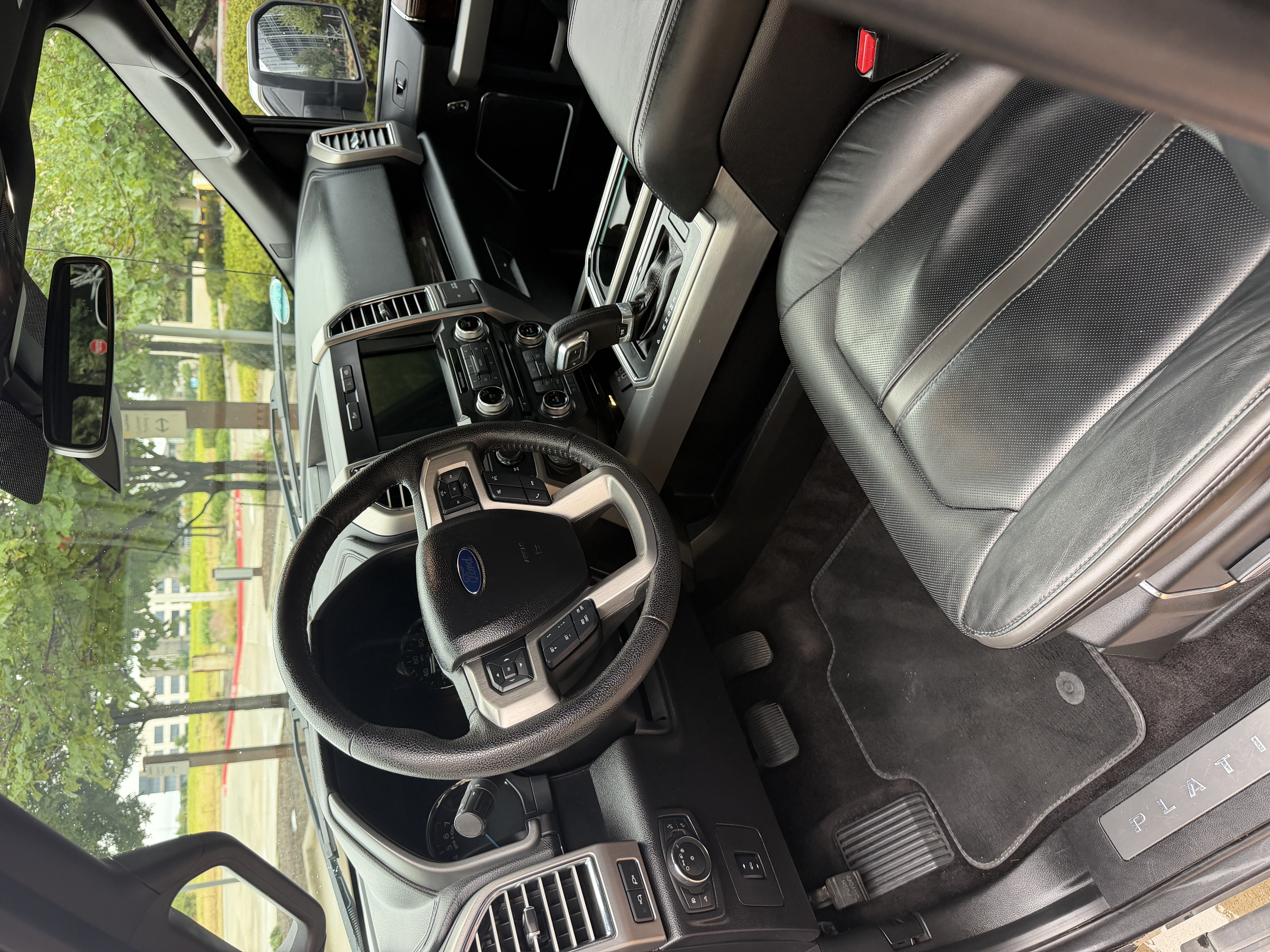 Used 2016 Ford F150 Platinum w/ Equipment Group 701A Luxury RWD image 10