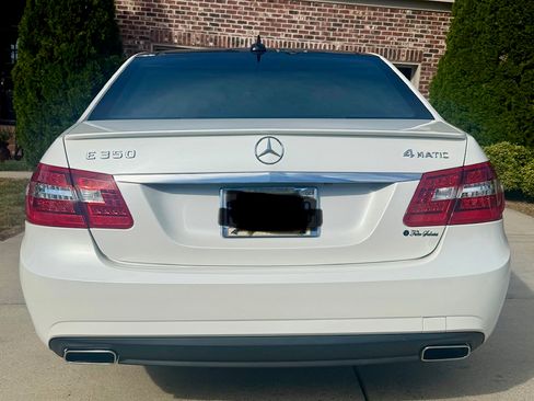 Used 2013 Mercedes-Benz E 350 4MATIC Sedan image 9