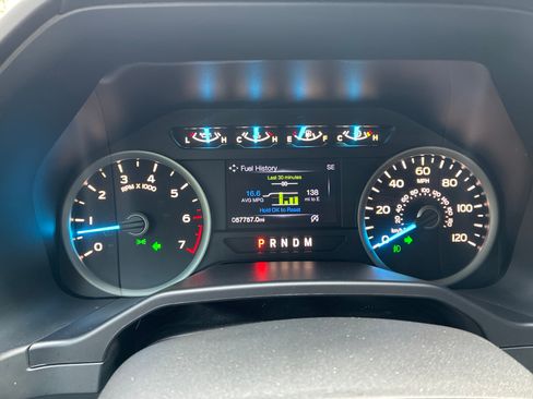 Used 2017 Ford F150 XLT w/ Equipment Group 302A Luxury image 5