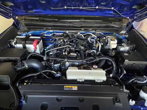 Used 2025 Toyota Tacoma SR5 image 11