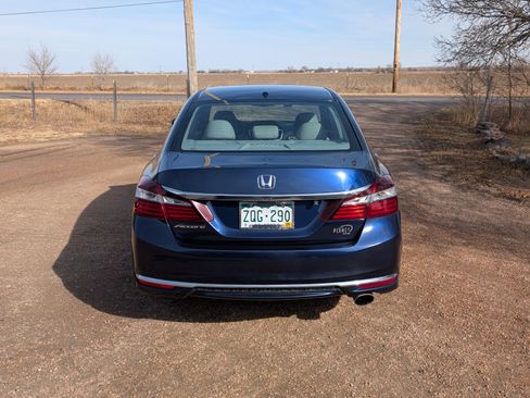 Used 2016 Honda Accord EX-L image 2