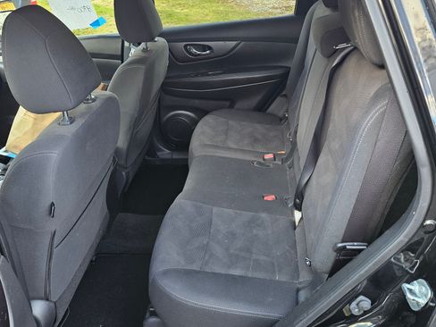 Used 2016 Nissan Rogue SV w/ SV Premium Package image 8