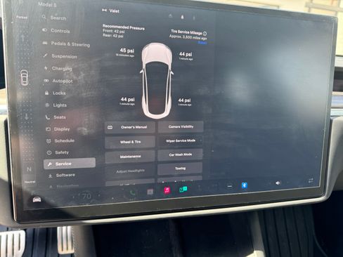 Used 2022 Tesla Model S Standard Range image 18