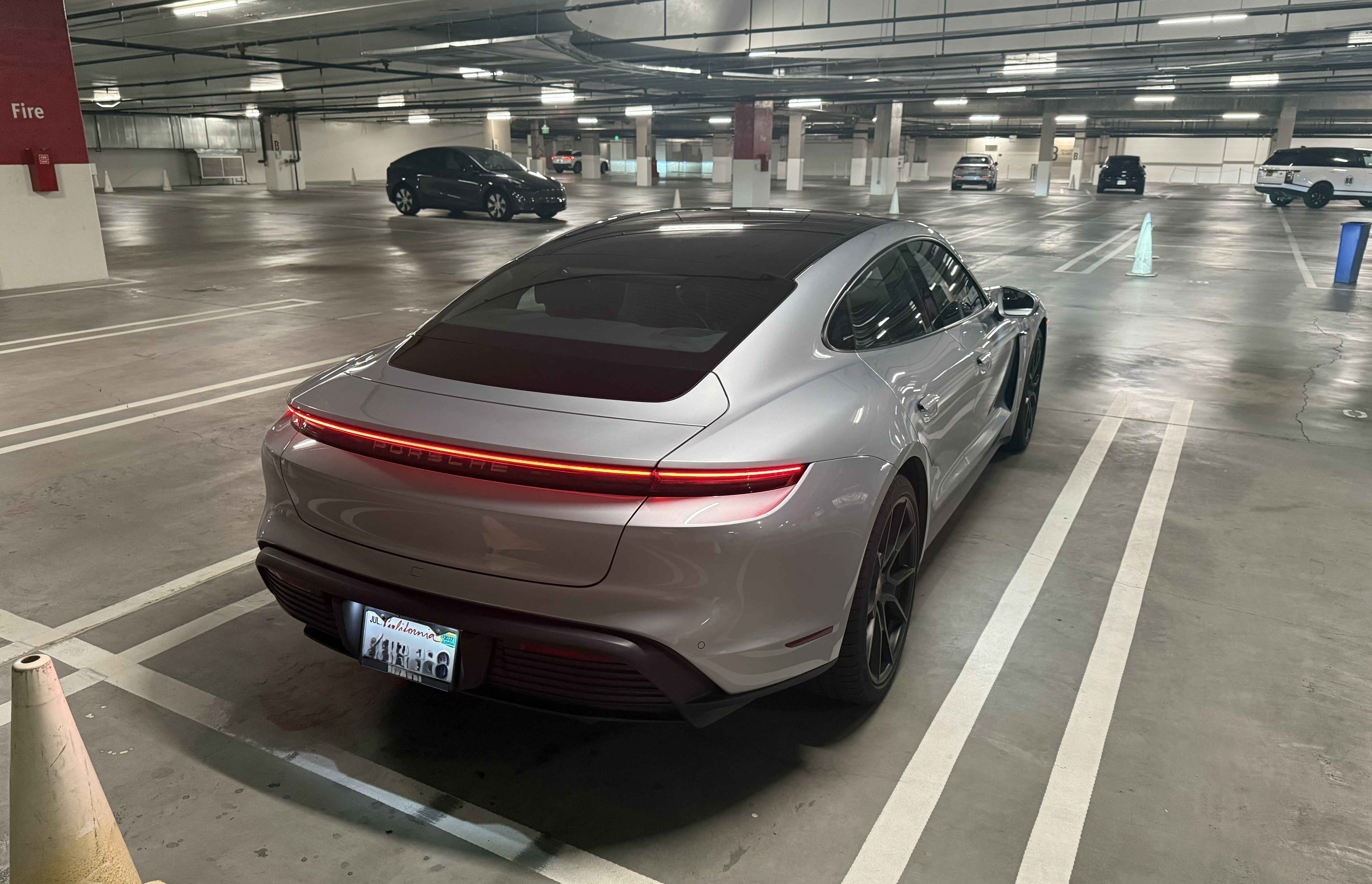 Used 2025 Porsche Taycan RWD image 12