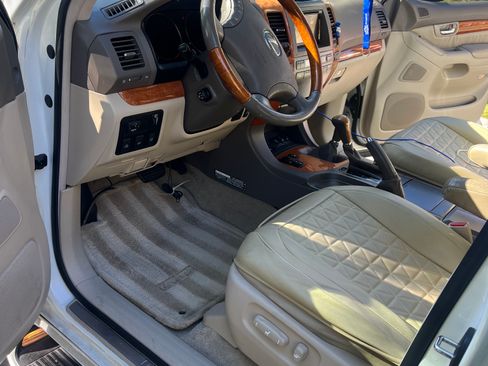 Used 2005 Lexus GX 470 image 12