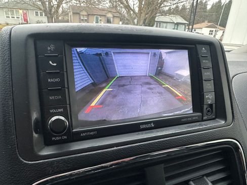 Used 2018 Dodge Grand Caravan SE w/ Power Convenience Group I image 5