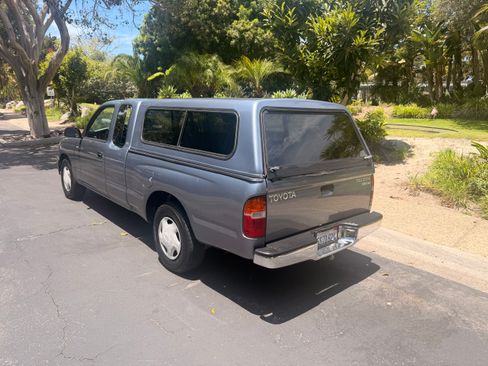 Used 1998 Toyota Tacoma 2WD Xtracab V6 image 5