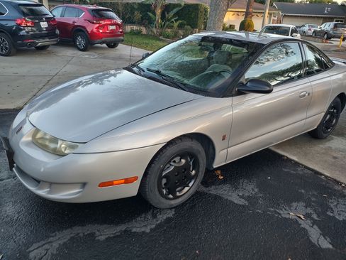 Used 1999 Saturn S-Series SC2 image 1