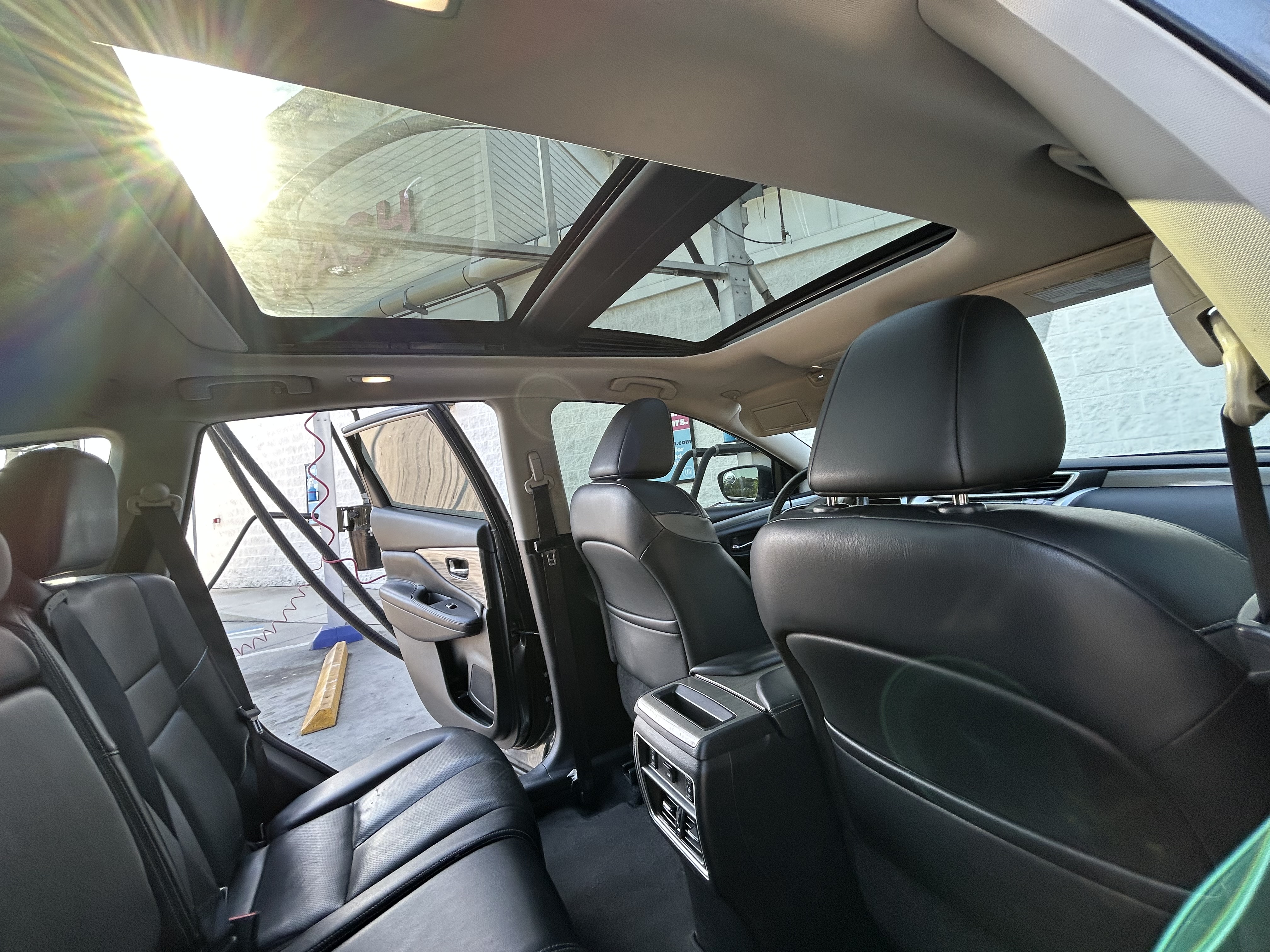 Used 2016 Nissan Murano Platinum w/ Platinum Technology Package FWD image 14