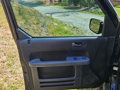 Used 2006 Honda Element EX image 19