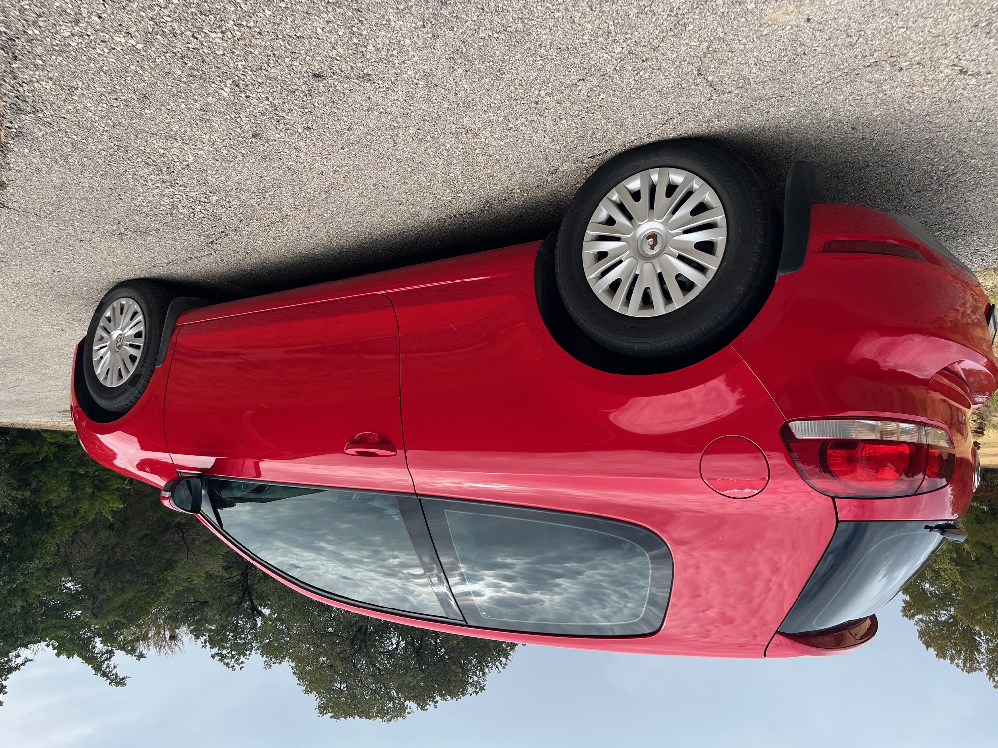 Used 2011 Volkswagen Golf 2-Door FWD image 17