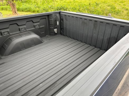 Used 2023 Chevrolet Silverado 1500 LTZ w/ LTZ Convenience Package II AWD/4WD image 12