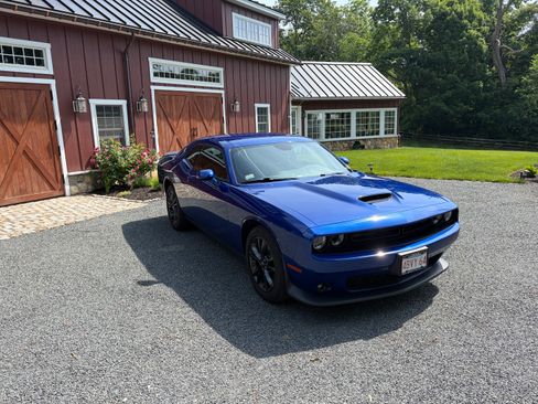 Used 2020 Dodge Challenger GT w/ Blacktop Package AWD/4WD image 5