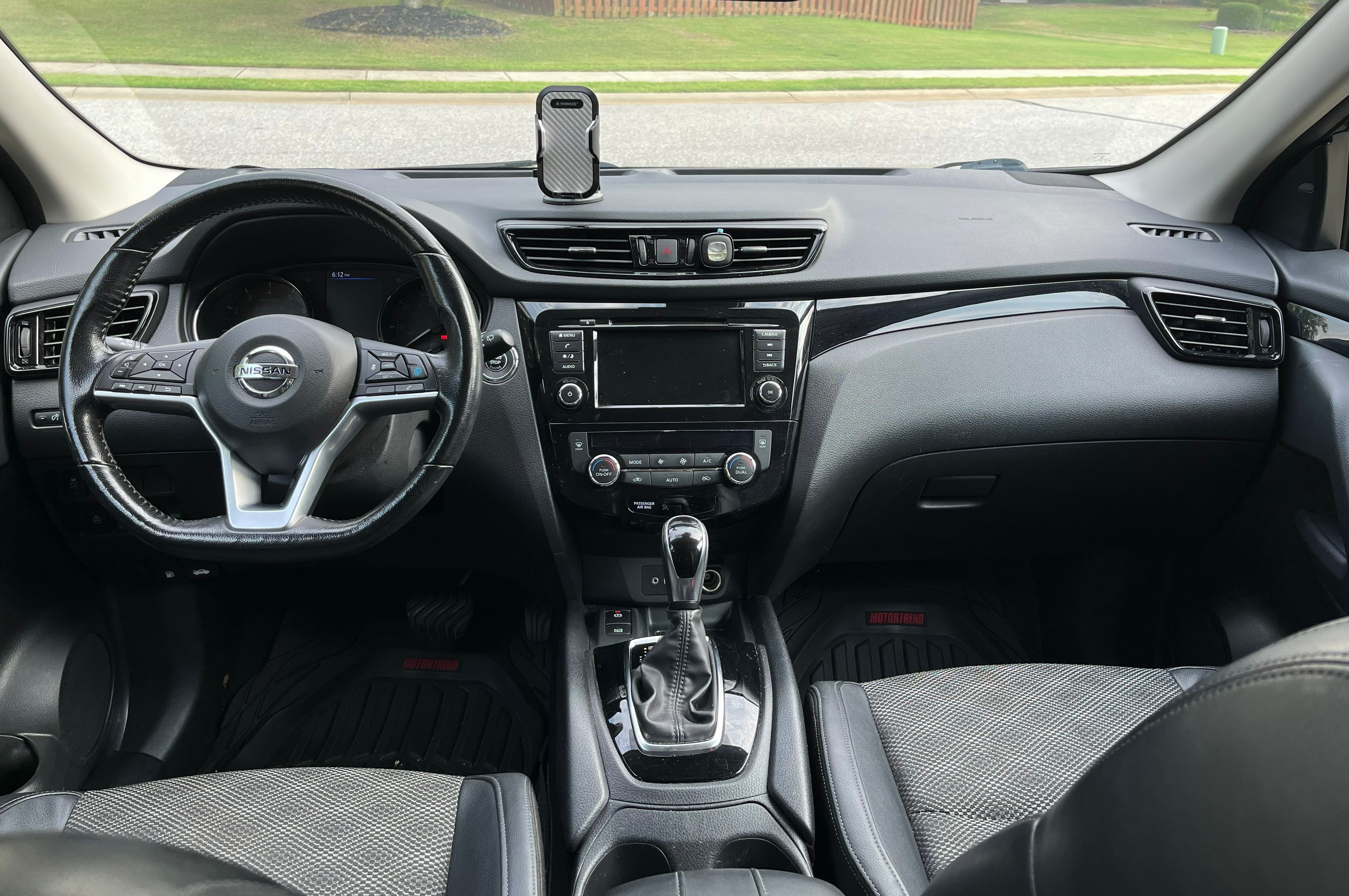 Used 2022 Nissan Rogue Sport SV w/ Technology Package AWD/4WD image 12