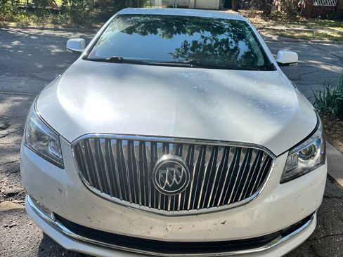 Used 2016 Buick LaCrosse Leather w/ Experience Buick Package FWD image 2