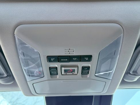 Used 2020 Toyota RAV4 XLE Premium image 20