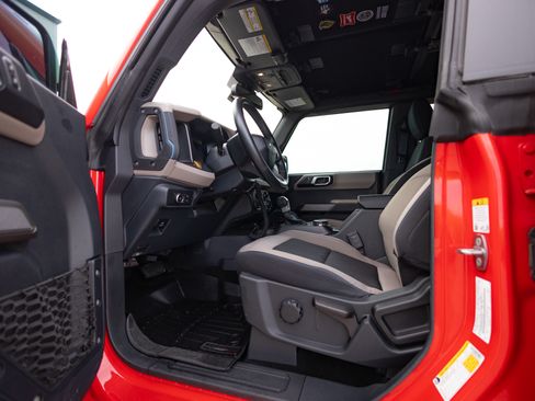 Used 2022 Ford Bronco Wildtrak image 31