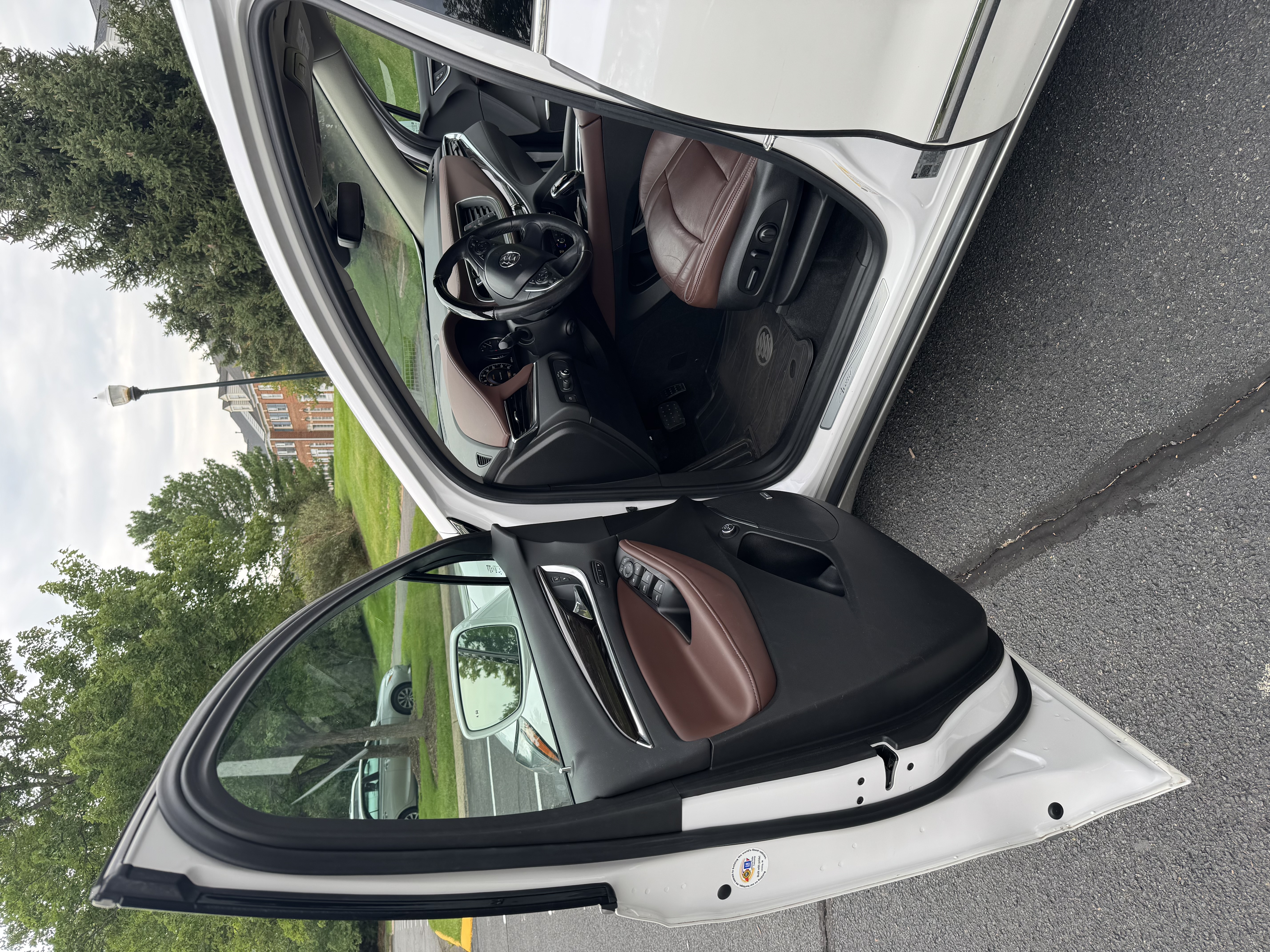 Used 2018 Buick Enclave Avenir AWD/4WD image 20