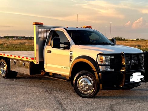 Used 2019 Ford F550 4x4 Regular Cab Super Duty image 5