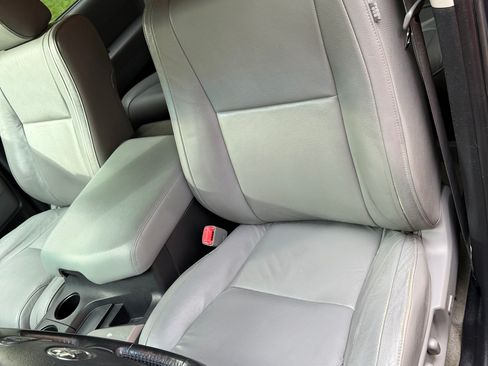 Used 2010 Toyota Sequoia Limited AWD/4WD image 11
