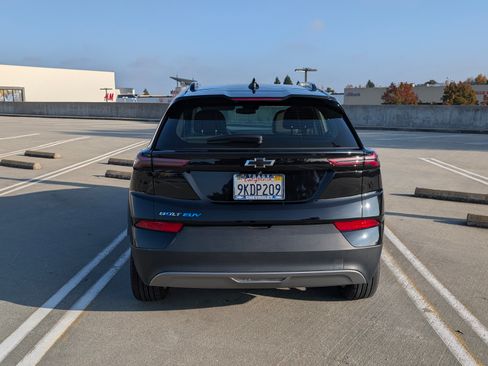 Used 2023 Chevrolet Bolt EUV LT image 10