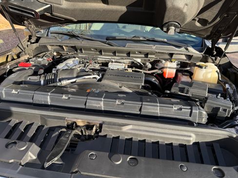 Used 2021 GMC Sierra 3500 SLT w/ SLT Premium Package image 15