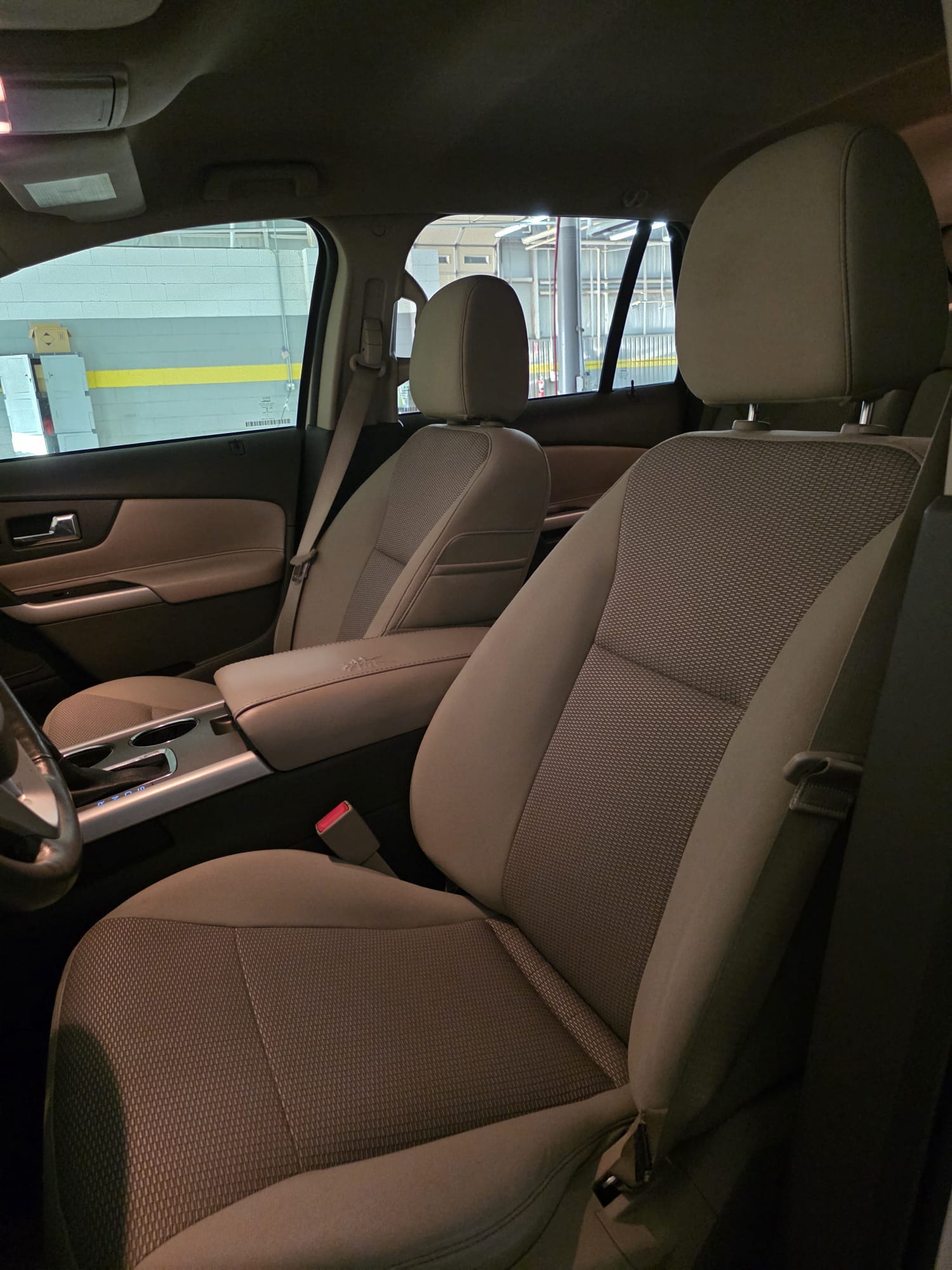 Used 2014 Ford Edge SEL FWD image 9