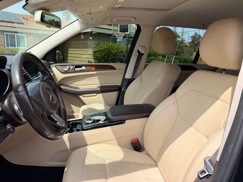 Used 2017 Mercedes-Benz GLS 450 4MATIC image 12