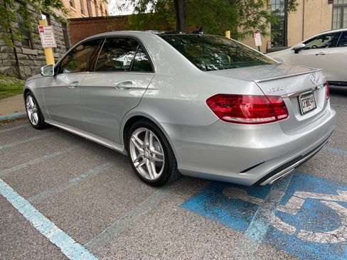 Used 2014 Mercedes-Benz E 350 4MATIC Sedan image 2
